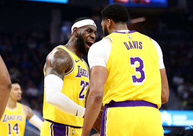 NBA常规赛视频直播:湖人 vs 独行侠 詹皇浓眉哥欲(图1) NBA常规赛视频直播:湖人 vs 独行侠 詹皇浓眉哥欲(图1)